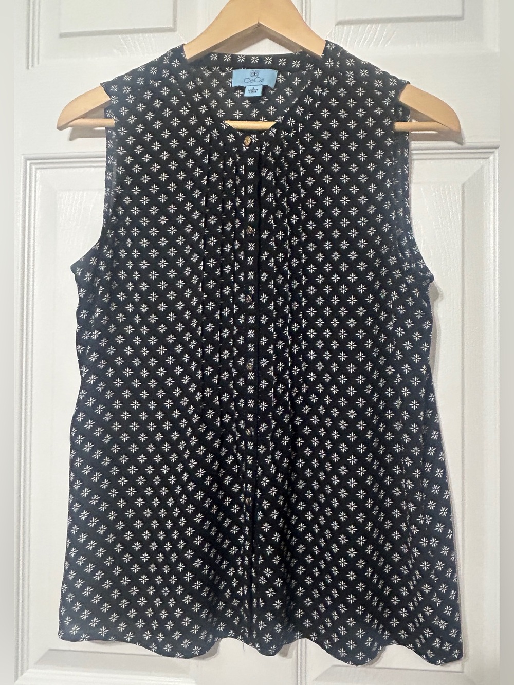 CeCe Women’s Black Floral Sleeveless Blouse Top Button Front Size S